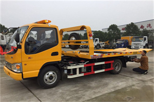 尖草坪哪里有拖车服务