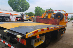 尖草坪附近拖车电话号码服务